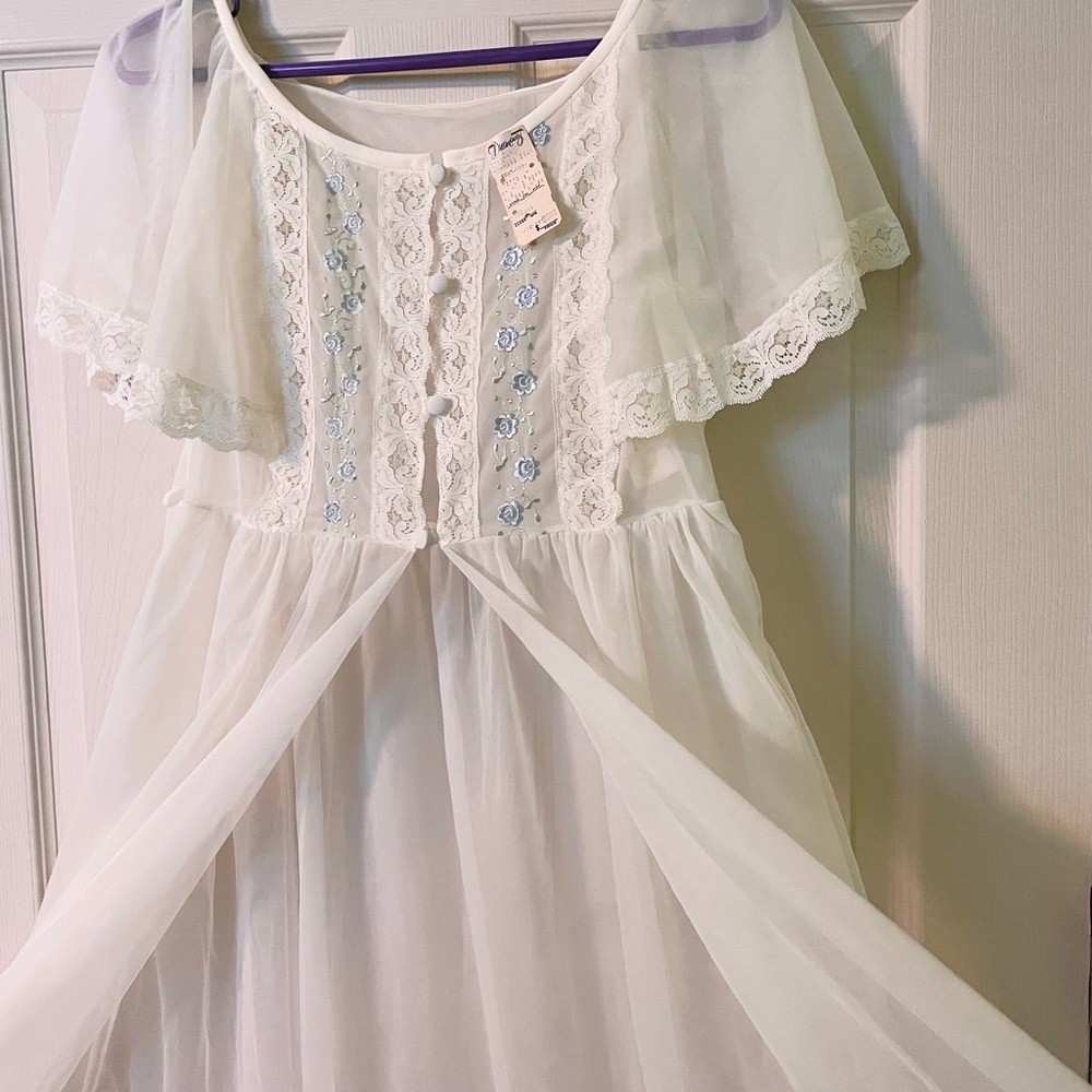 Ethereal White Lace-Trim Nightgown with Delicate Blue Embroidery